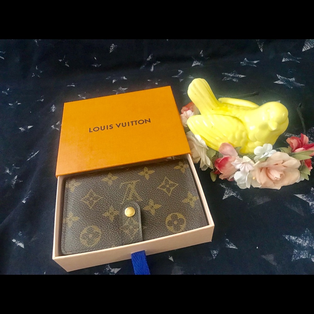 🔴🔴SOLD LV Monogram Short wallet.